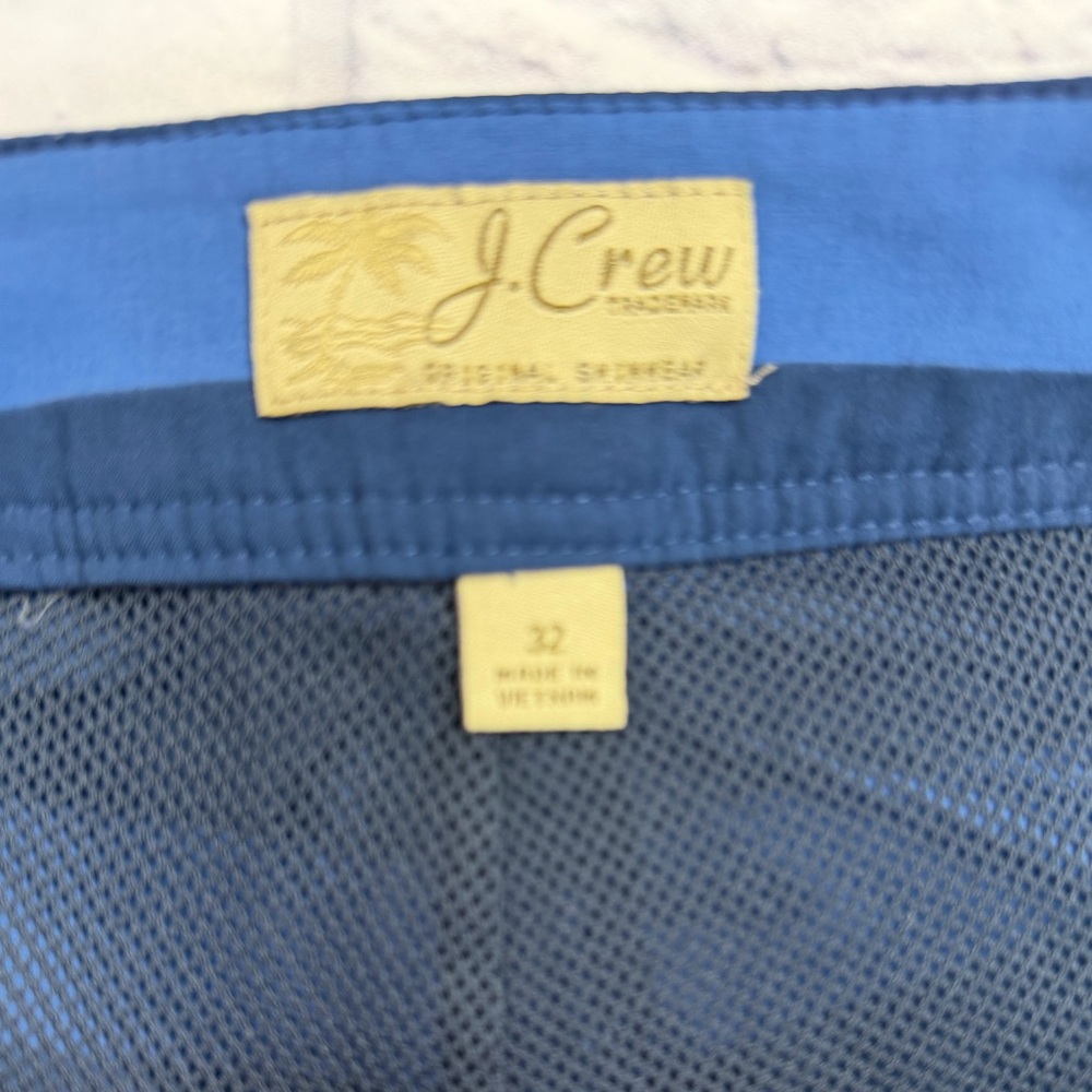 J. Crew Men’s Horizontal Stripe Swim Board Shorts in Navy & Sky Blue. Size 32/M - Picture 4 of 10